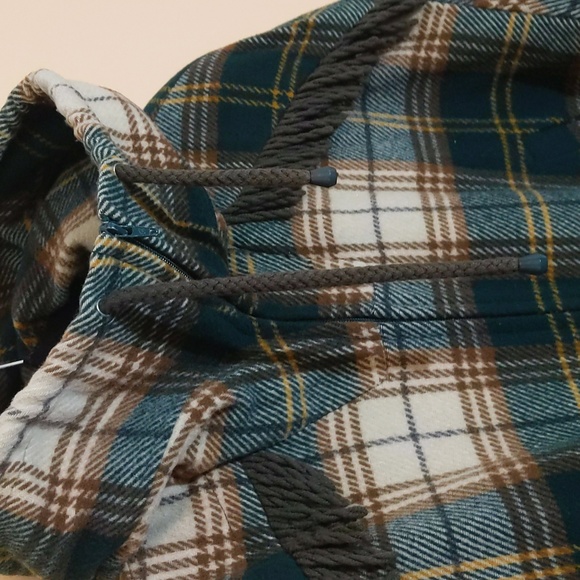 Utex| Vintage Green and Cream Plaid Fall- Winter Jacket With Hood and 4 Pockets - Picture 8 of 15